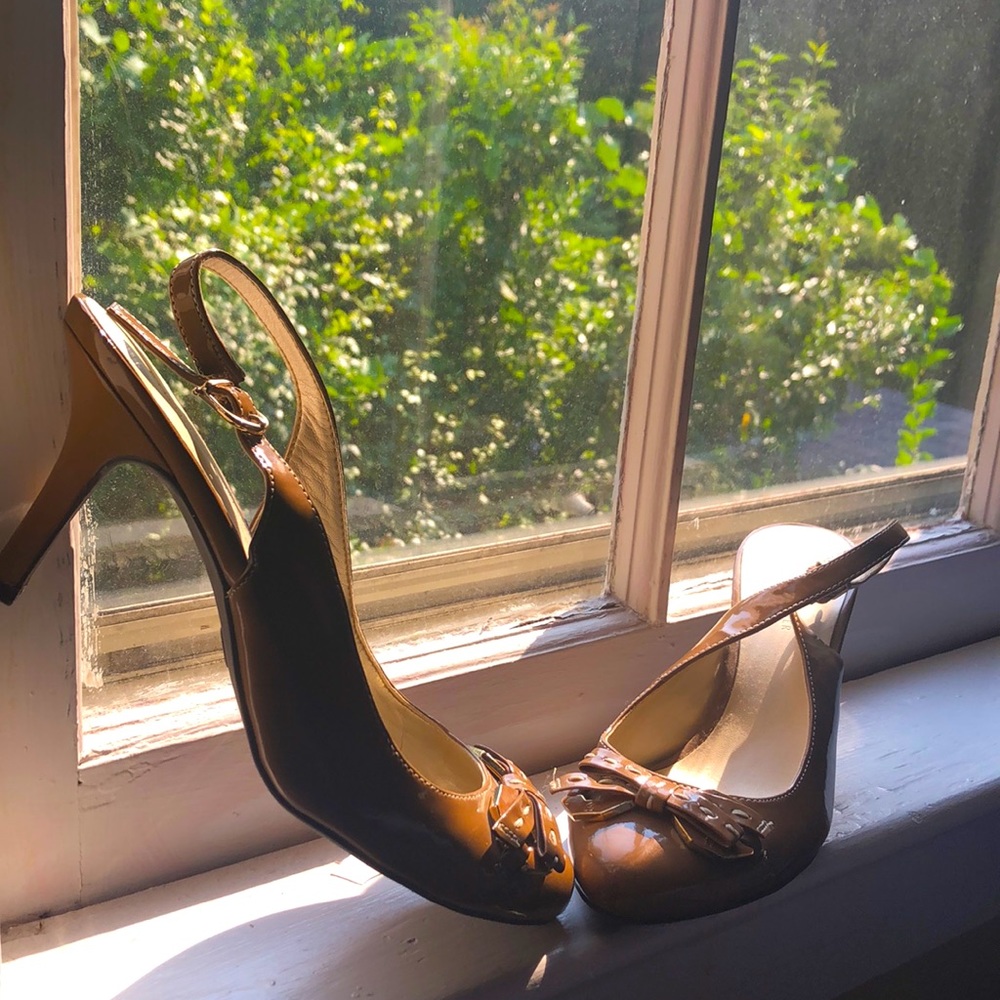 women’s caramel high heel shoes